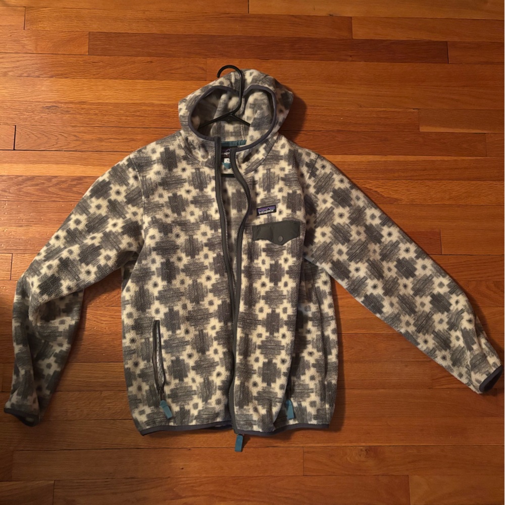 Patagonia Fleece Jacket in Gray and Cream
